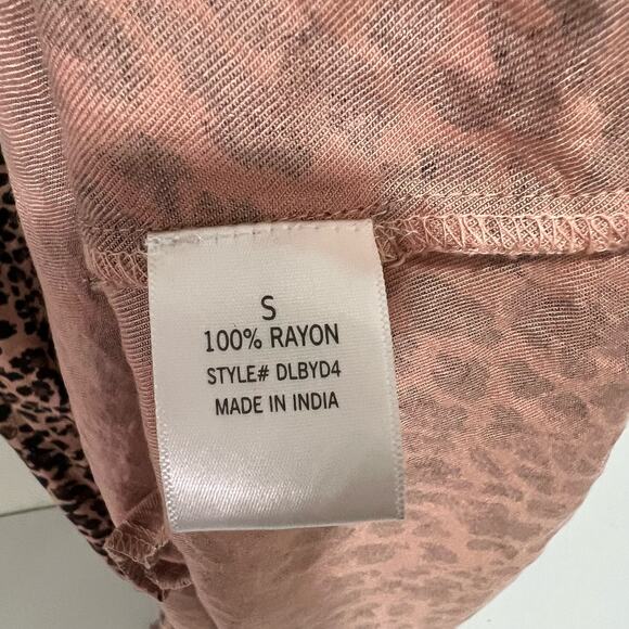 Francesca’s Collection Miami Leopard Print Shift Dress Size Small - Picture 6 of 8